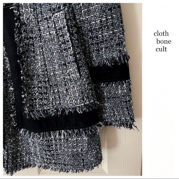 GUESS Woven Black & White Hooded COAT (EUC) - Picture 11 of 16